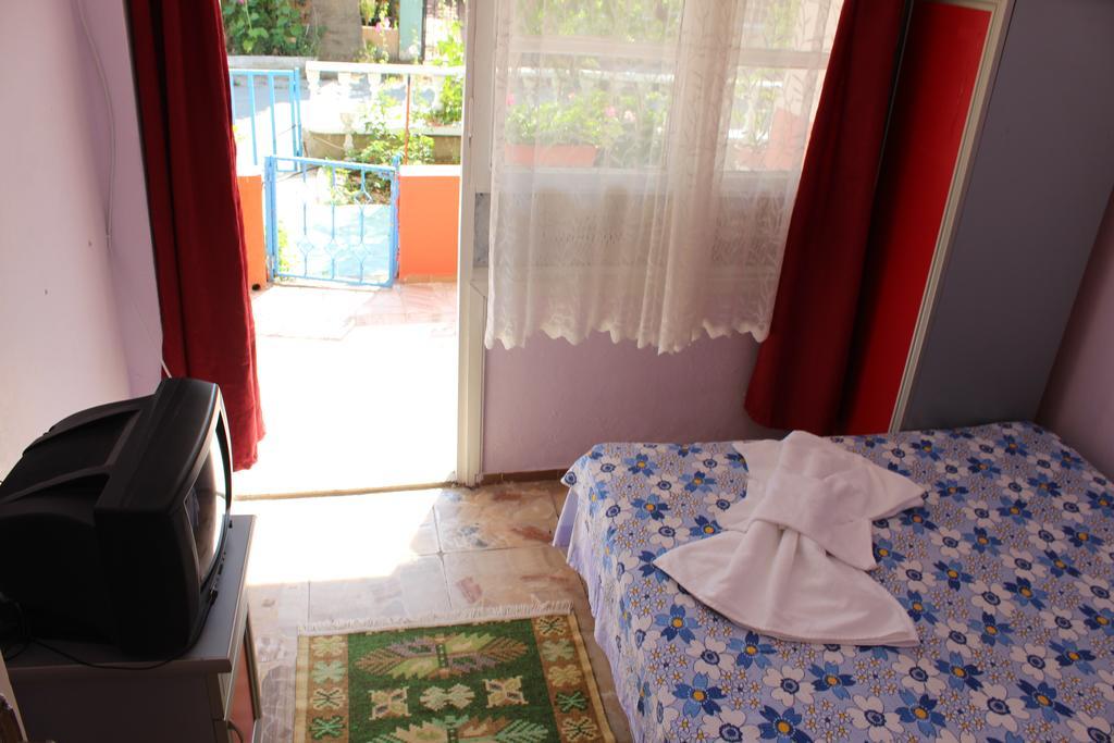 Eysan Pansiyon Akcay (Edremit) Ruang foto